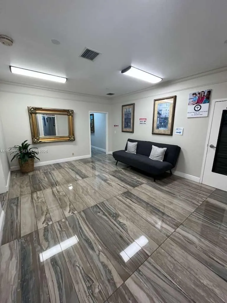 6101 W Atlantic Blvd # 205, Margate FL 33063