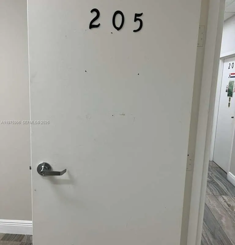 6101 W Atlantic Blvd # 205, Margate FL 33063