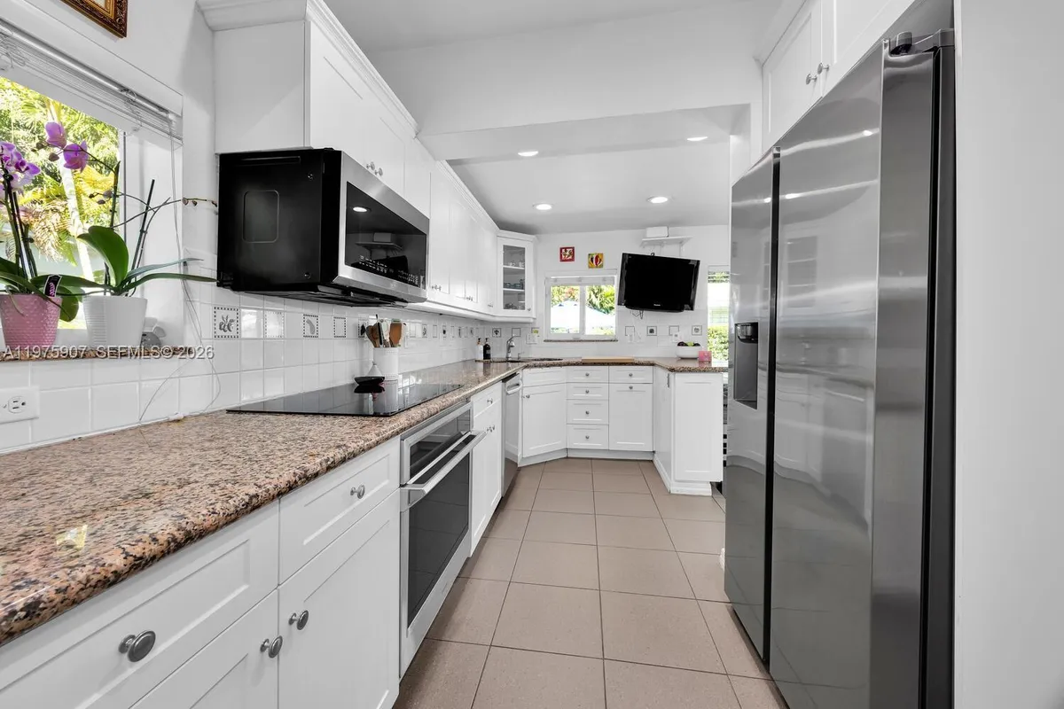 1005 Columbus Blvd, Coral Gables FL 33134