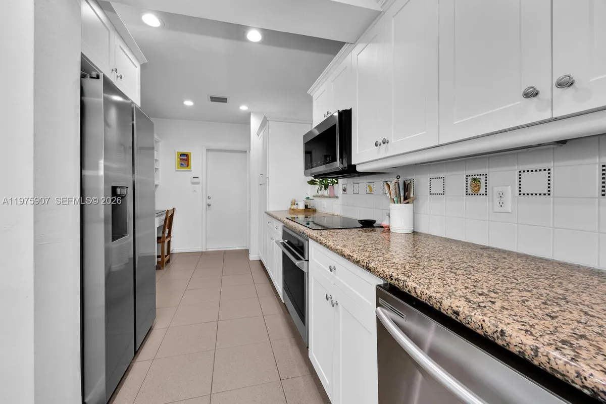 1005 Columbus Blvd, Coral Gables FL 33134