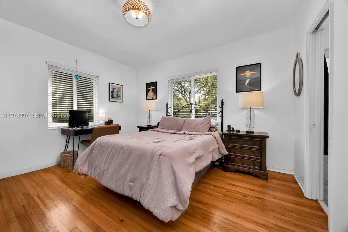 1005 Columbus Blvd, Coral Gables FL 33134