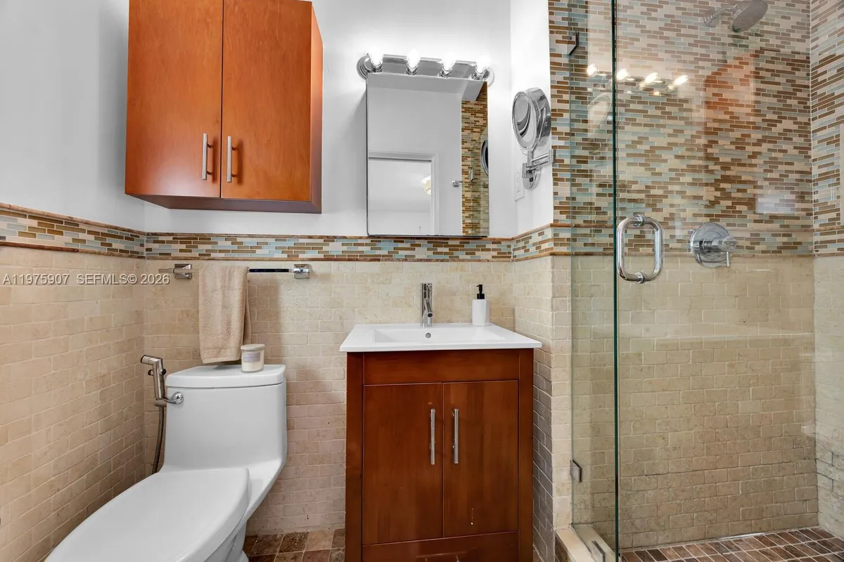 1005 Columbus Blvd, Coral Gables FL 33134