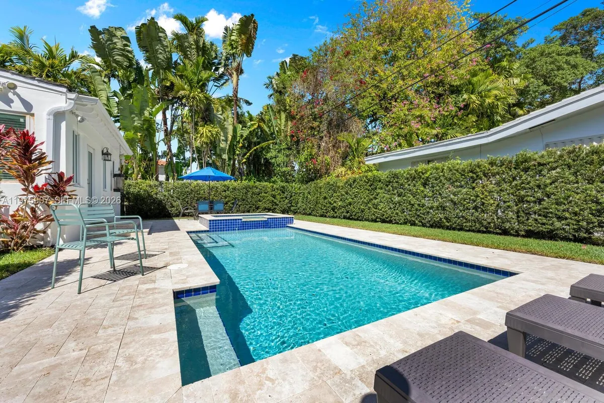 1005 Columbus Blvd, Coral Gables FL 33134