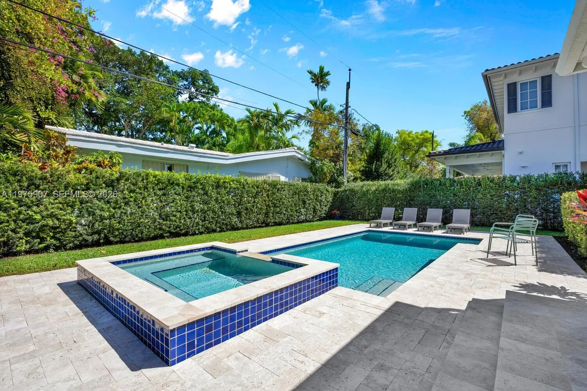 1005 Columbus Blvd, Coral Gables FL 33134