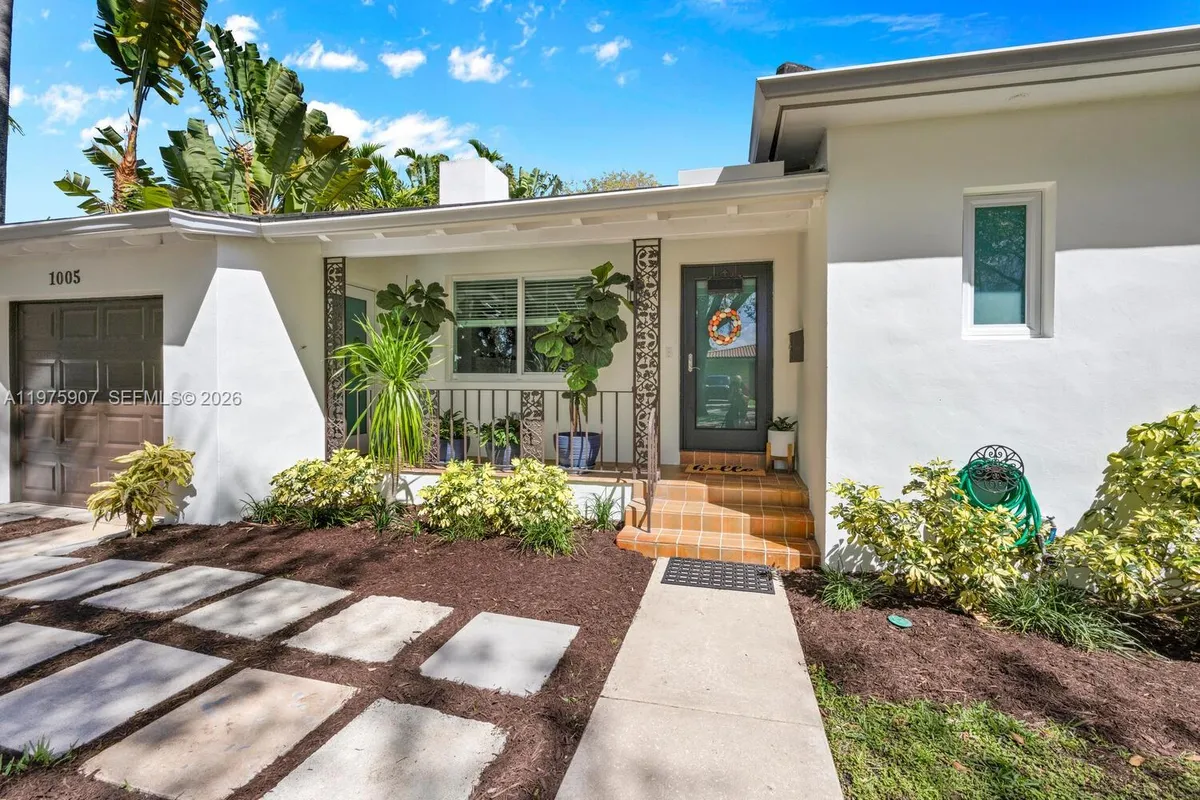 1005 Columbus Blvd, Coral Gables FL 33134