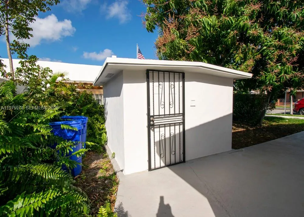 3200 SW 2nd St, Miami FL 33135