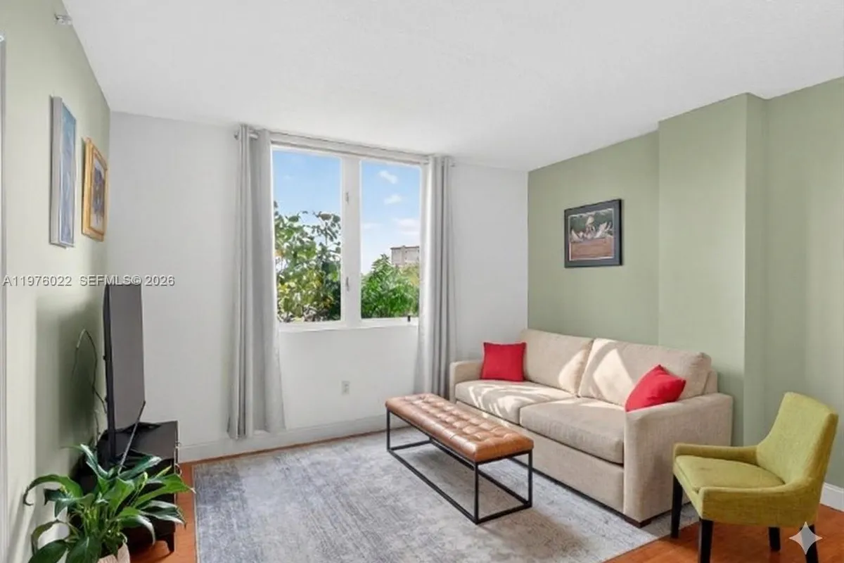 2630 SW 28th St (Overbook) # 51, Miami FL 33133