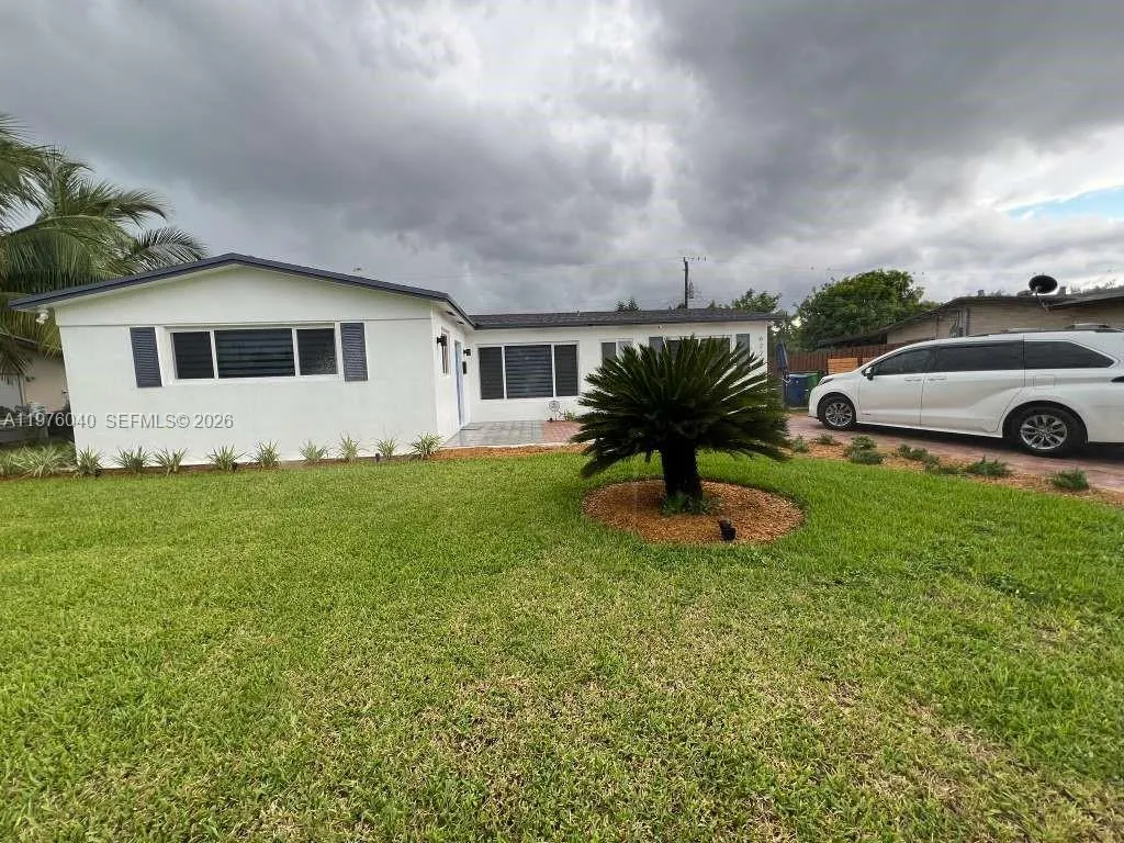 6220 NW 19th St, Sunrise FL 33313