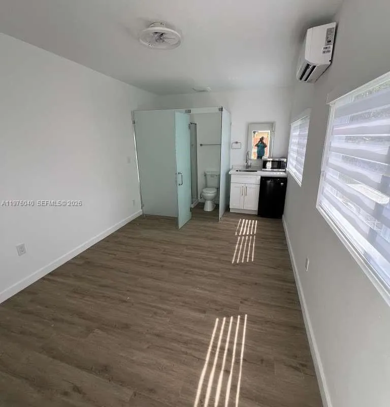 6220 NW 19th St, Sunrise FL 33313