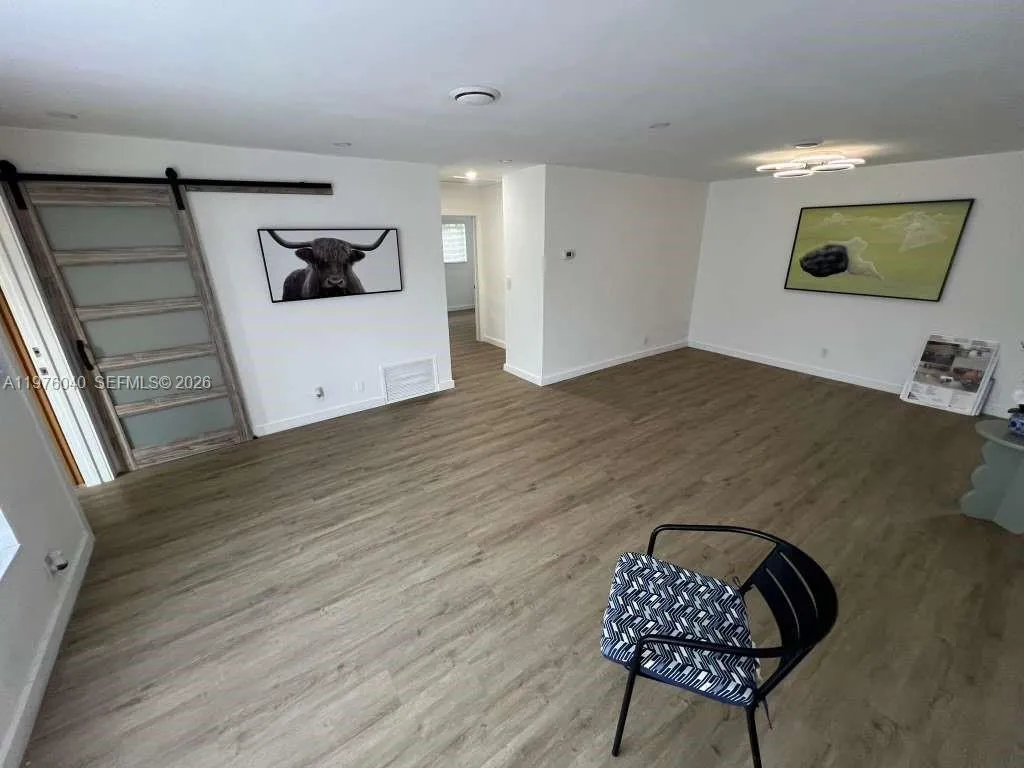 6220 NW 19th St, Sunrise FL 33313