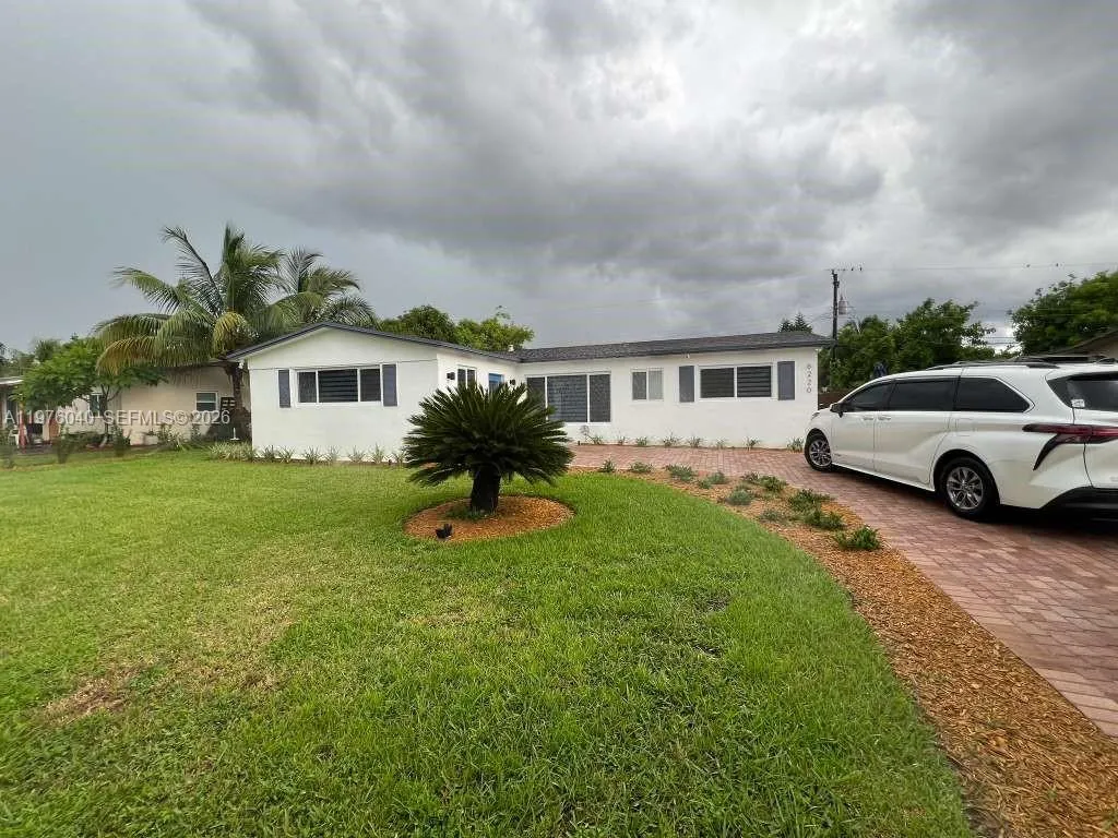 6220 NW 19th St, Sunrise FL 33313