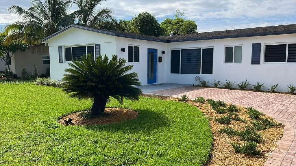 6220 NW 19th St, Sunrise FL 33313