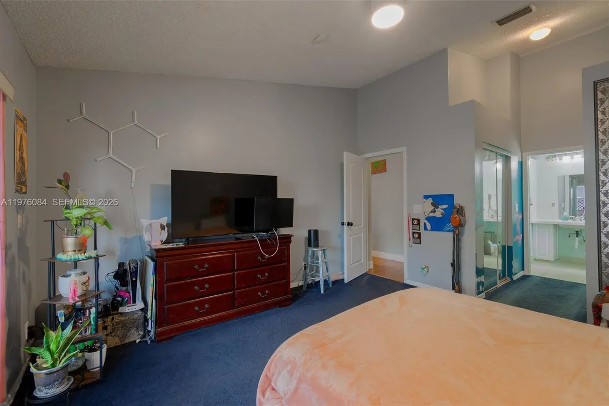 6618 Skipper Ter, Margate FL 33063