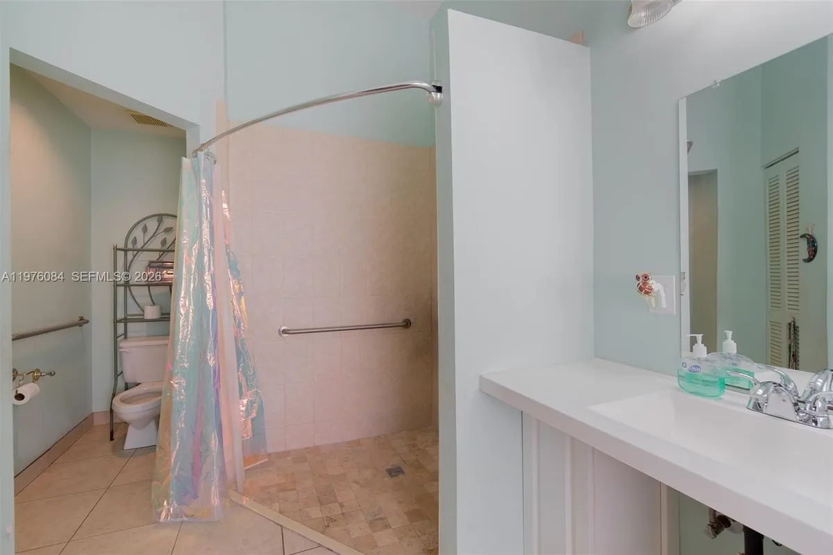 6618 Skipper Ter, Margate FL 33063