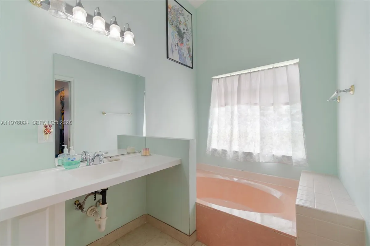 6618 Skipper Ter, Margate FL 33063