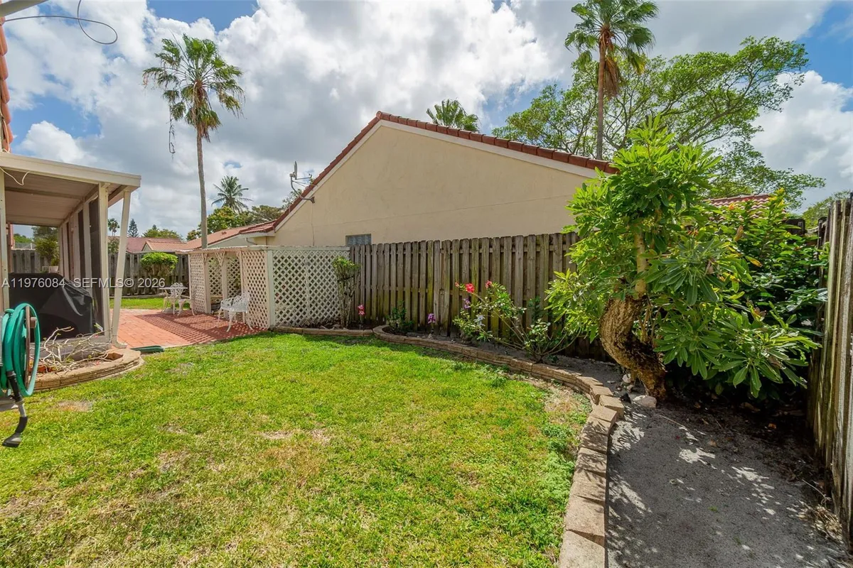 6618 Skipper Ter, Margate FL 33063