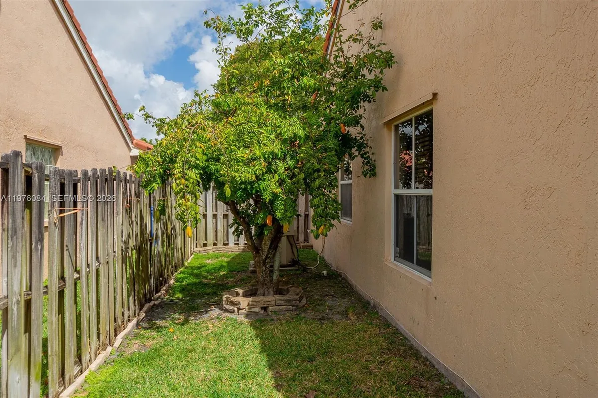 6618 Skipper Ter, Margate FL 33063