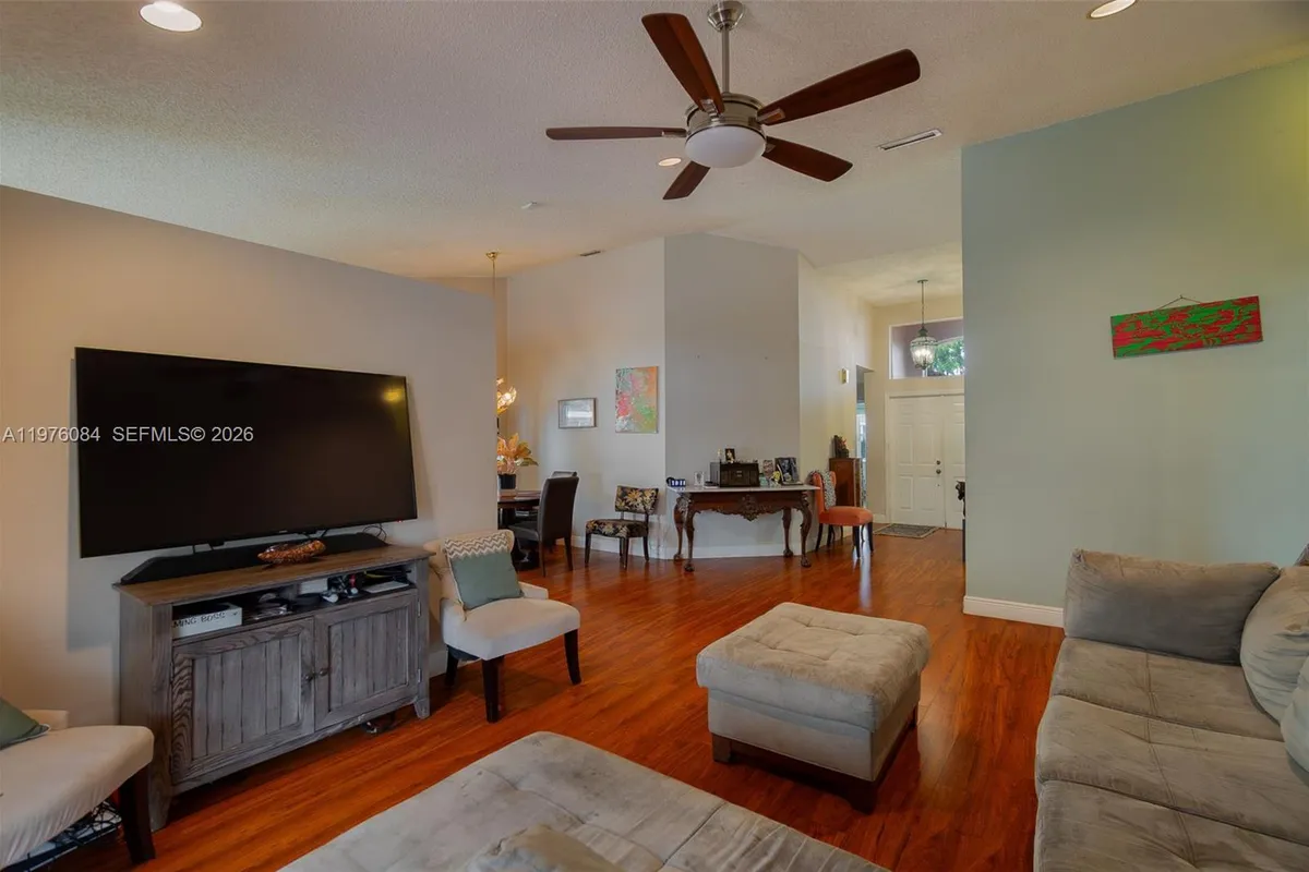 6618 Skipper Ter, Margate FL 33063