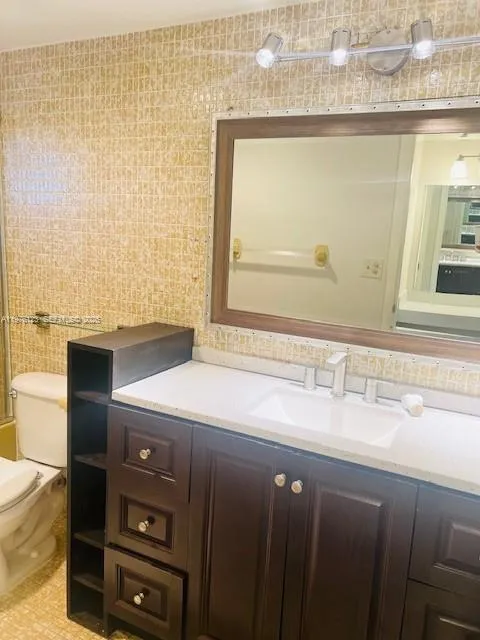 3251 Holiday Springs Blvd # 403, Margate FL 33063