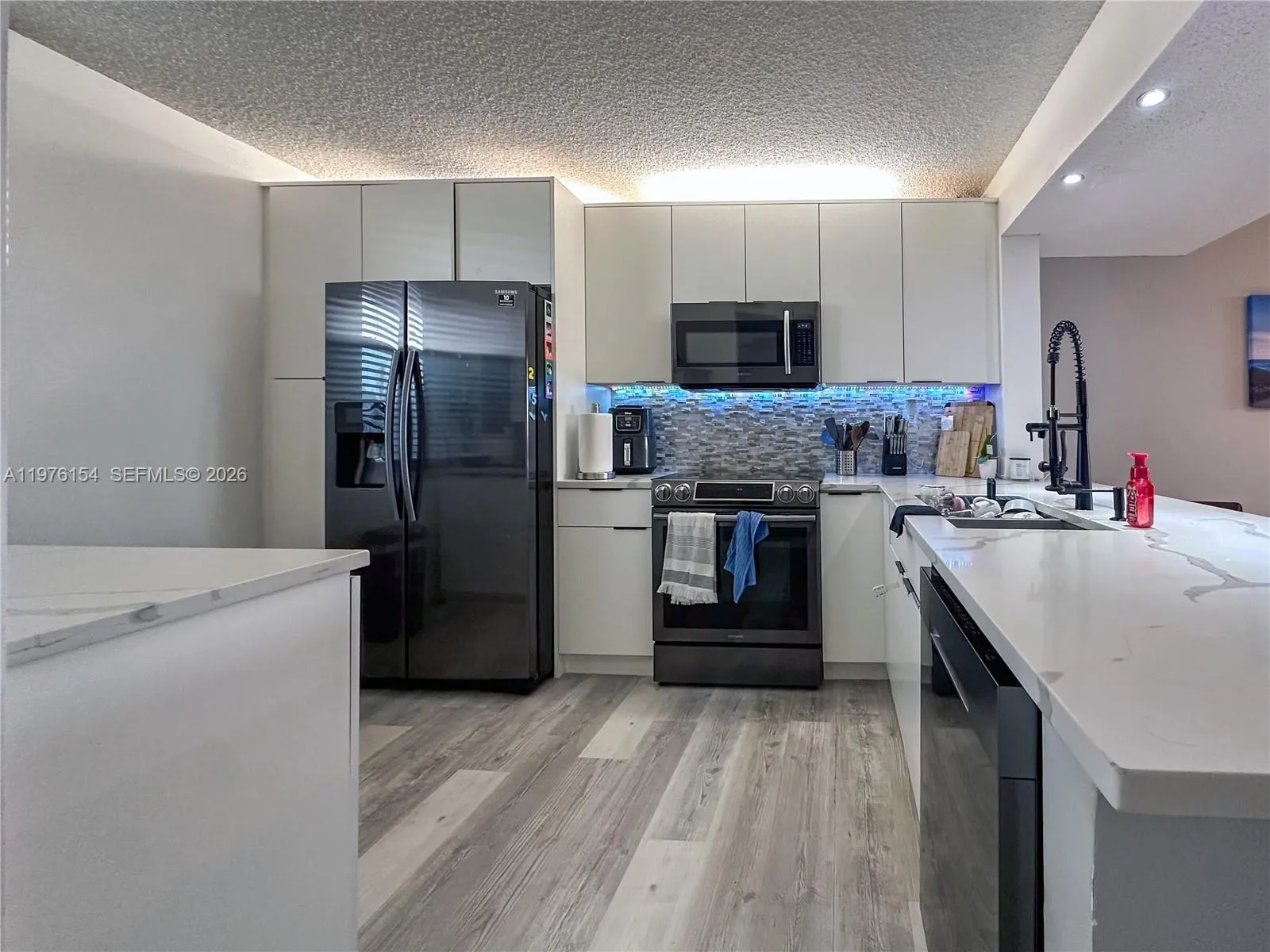 2766 S Carambola Cir S # 404, Coconut Creek FL 33066