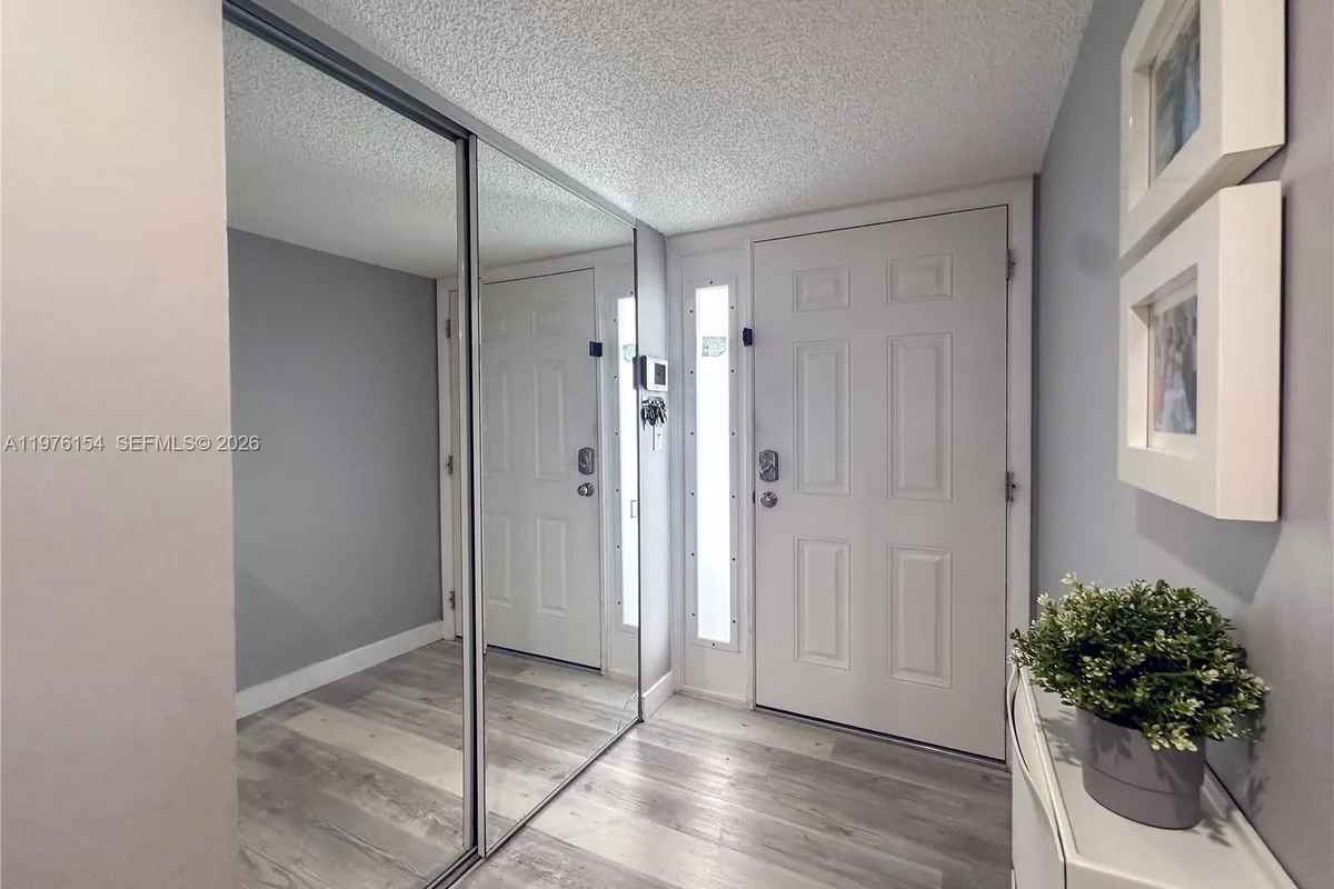 2766 S Carambola Cir S # 404, Coconut Creek FL 33066