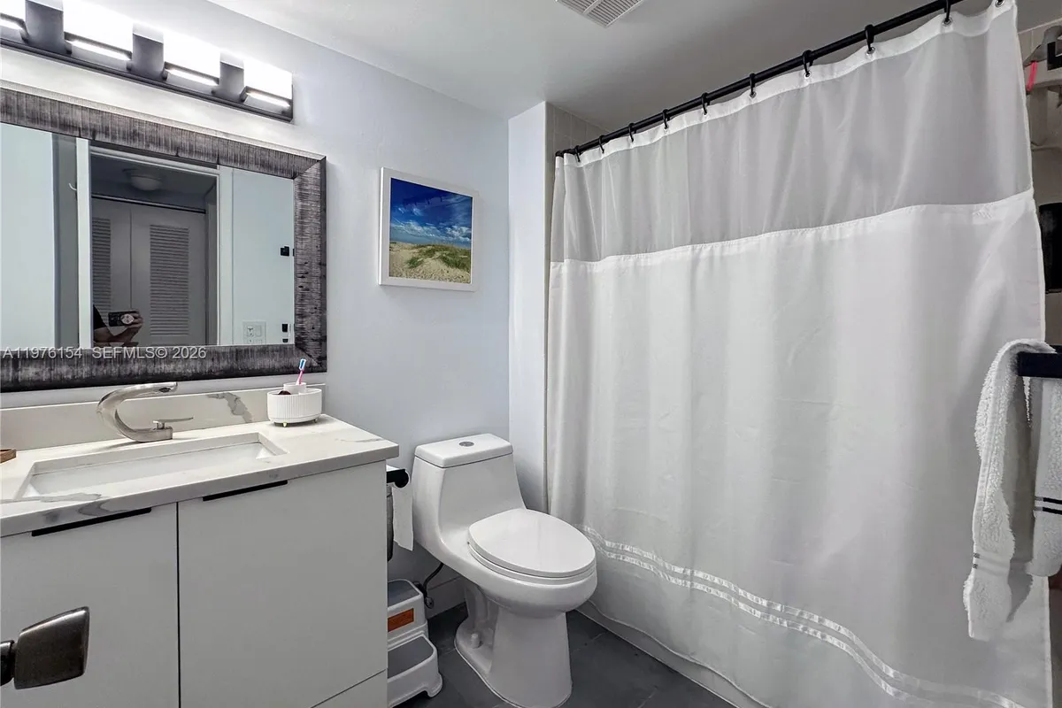 2766 S Carambola Cir S # 404, Coconut Creek FL 33066