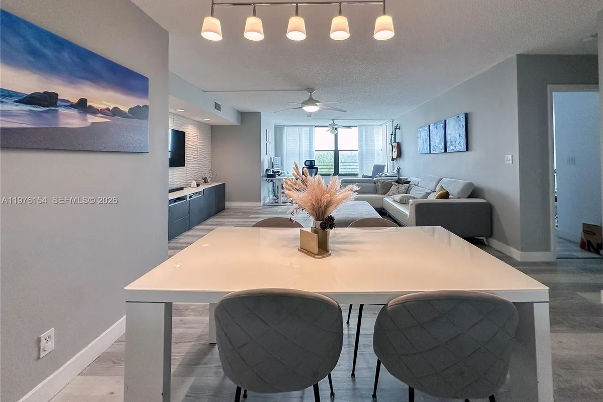 2766 S Carambola Cir S # 404, Coconut Creek FL 33066