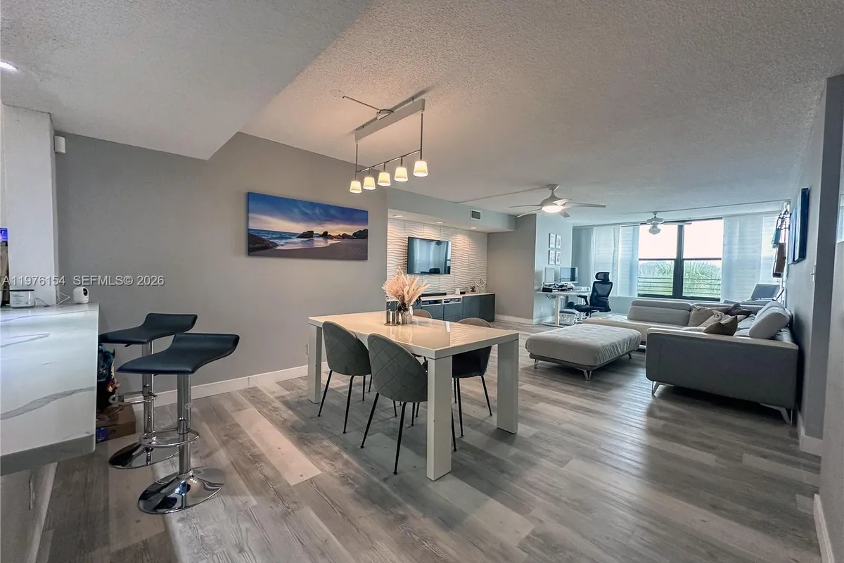 2766 S Carambola Cir S # 404, Coconut Creek FL 33066