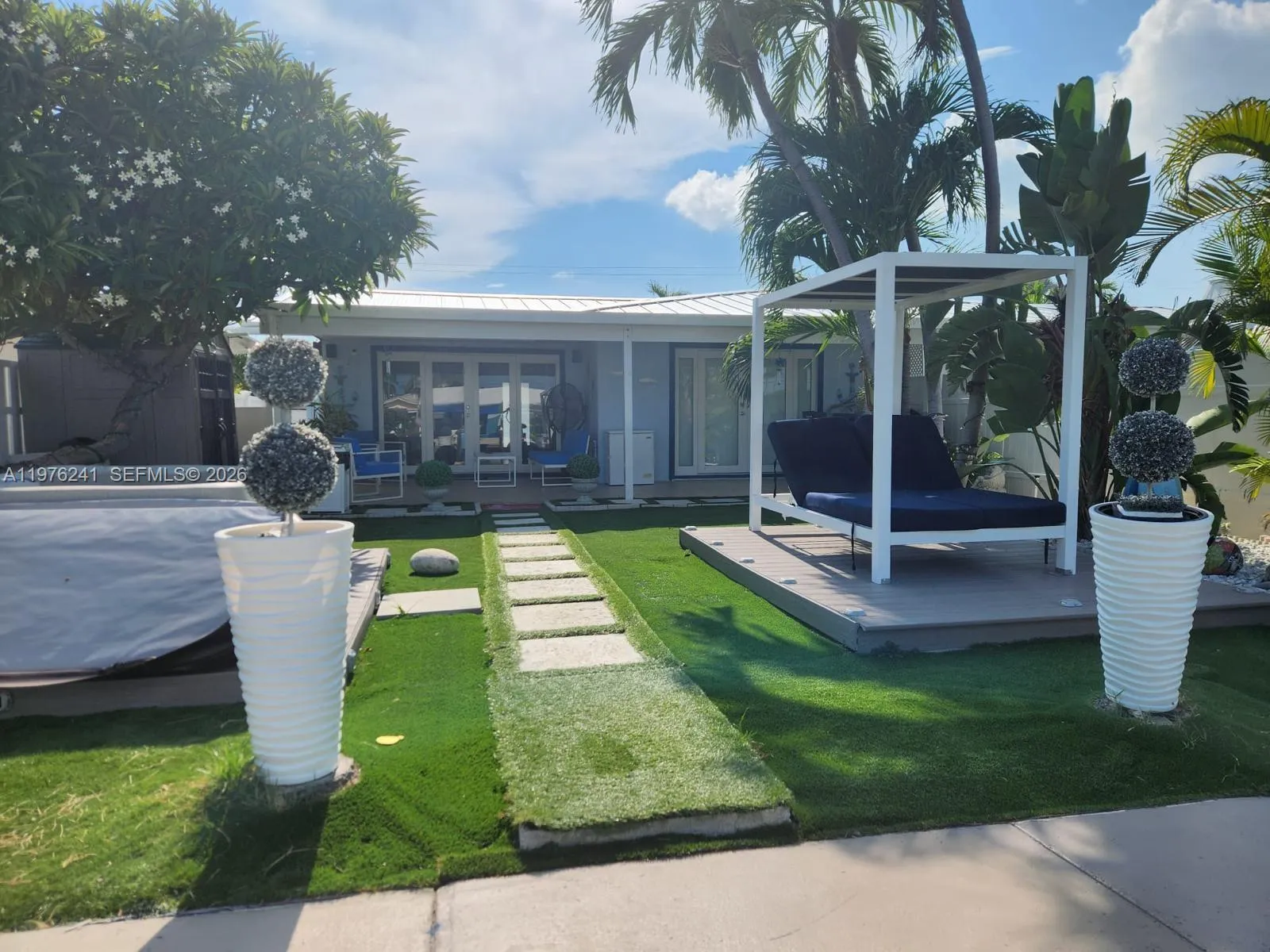 160 10th St, Marathon FL 33051