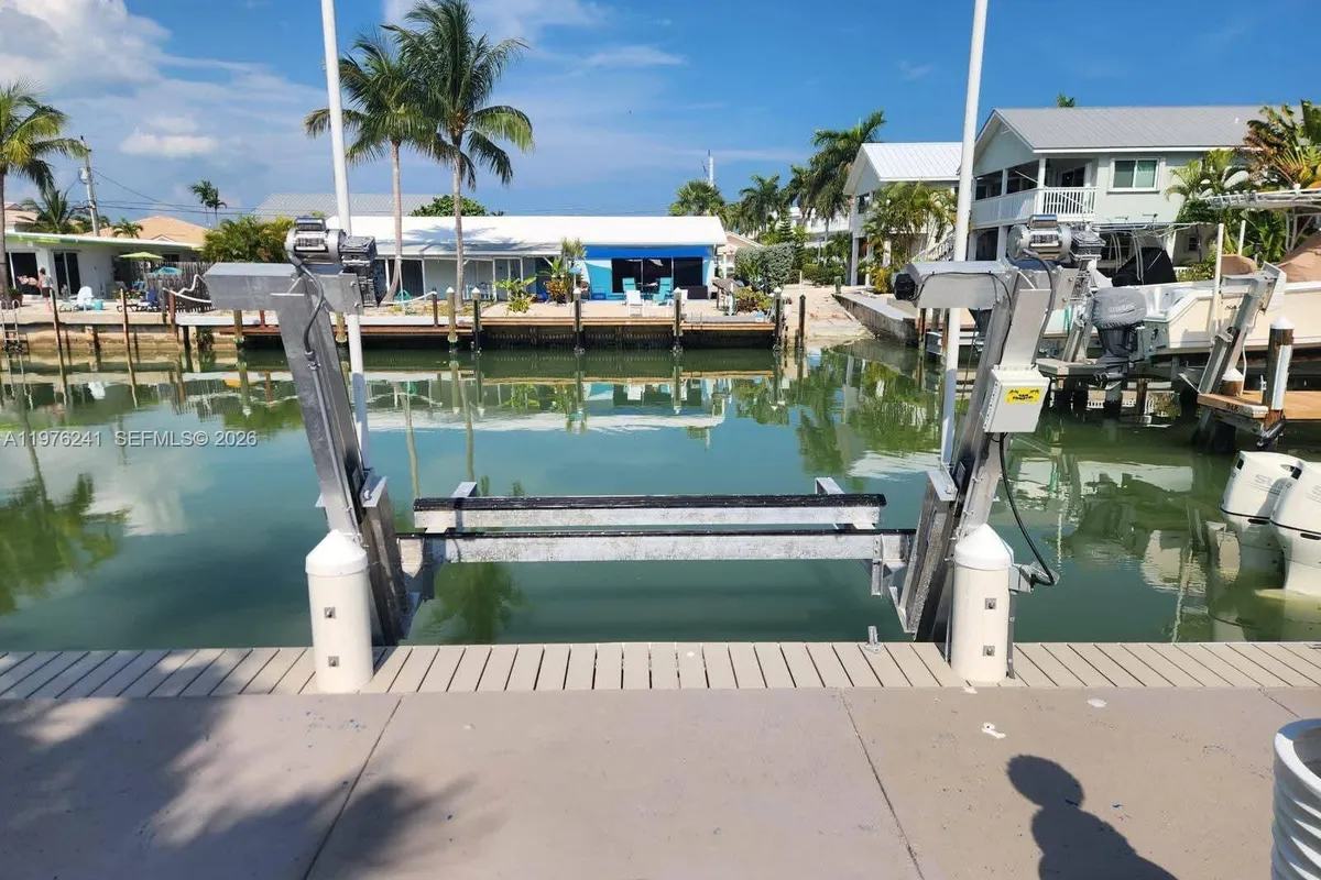 160 10th St, Marathon FL 33051