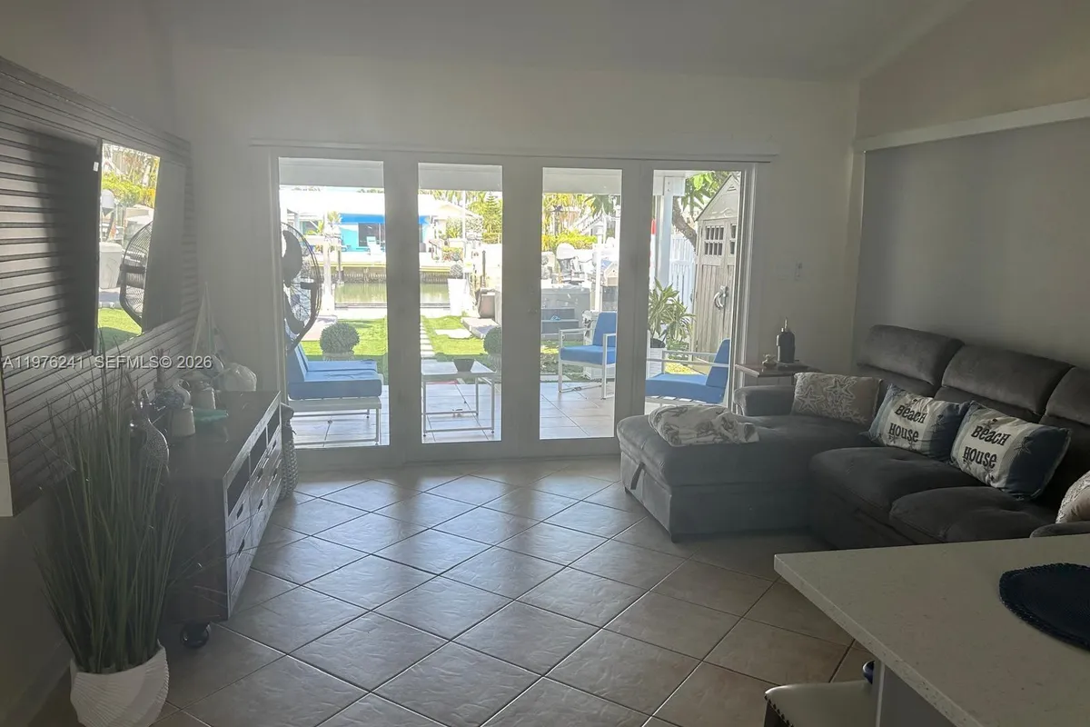 160 10th St, Marathon FL 33051