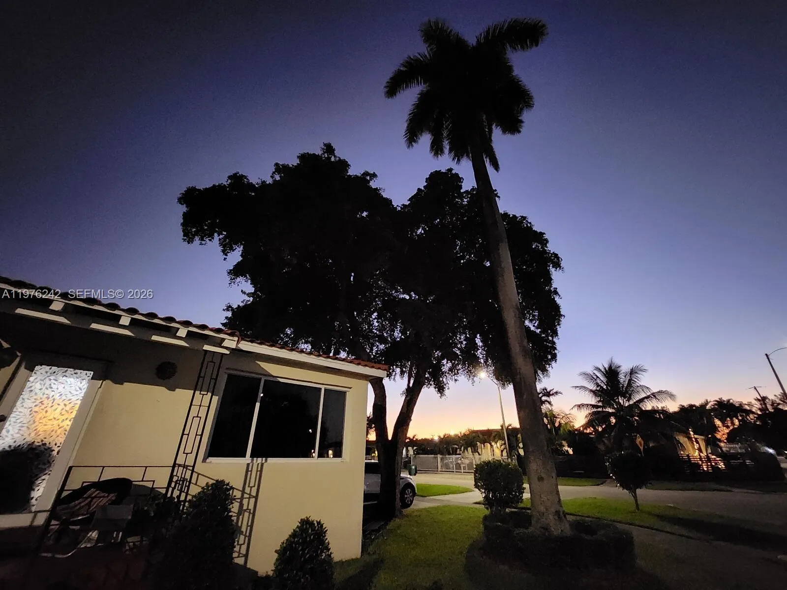 3560 NW 19th St, Miami FL 33125