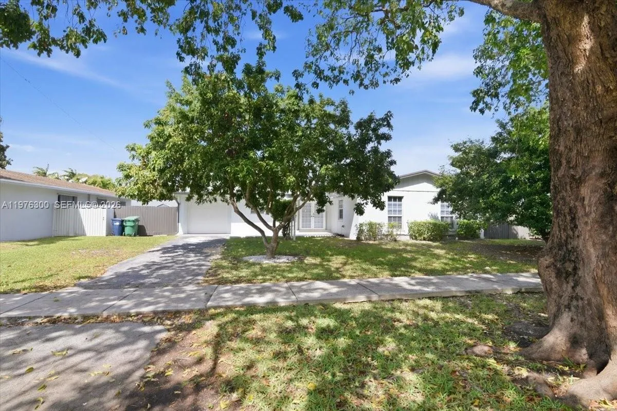 9825 SW 196 Street, Cutler Bay FL 33016