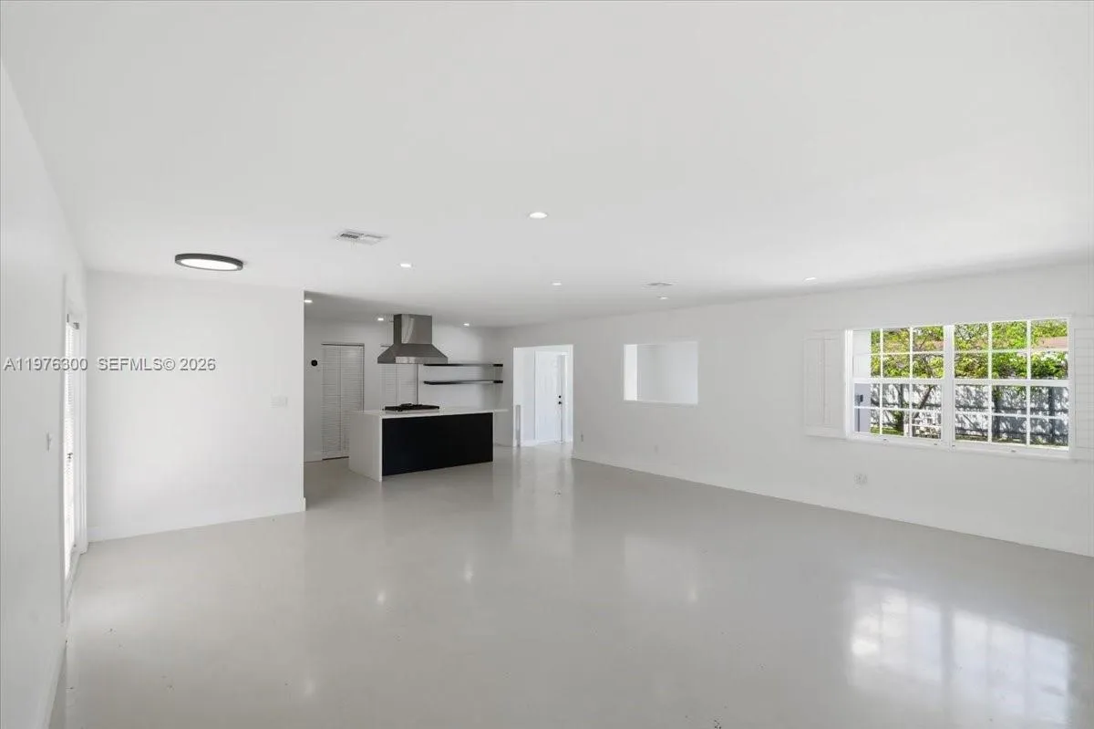 9825 SW 196 Street, Cutler Bay FL 33016