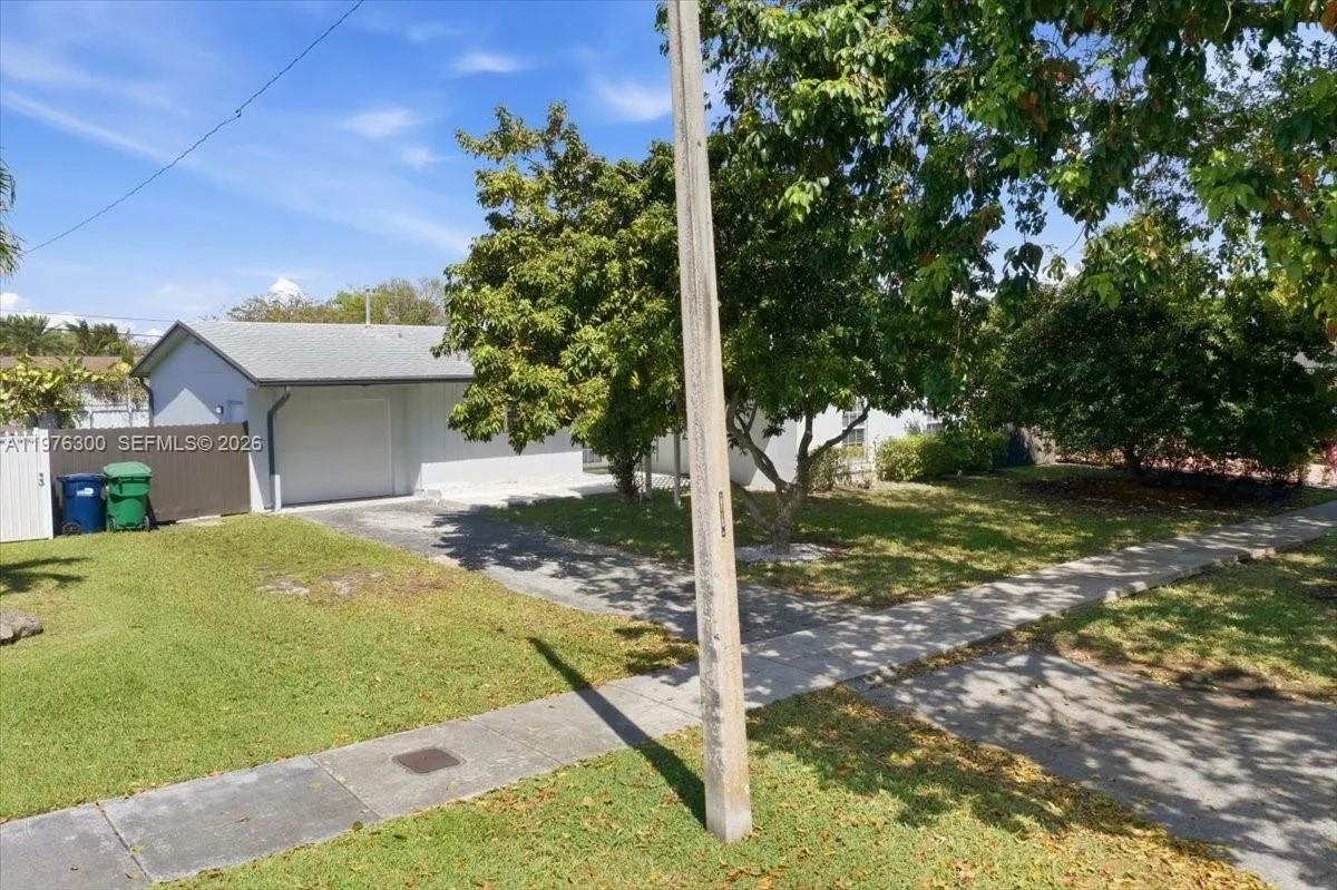 9825 SW 196 Street, Cutler Bay FL 33016