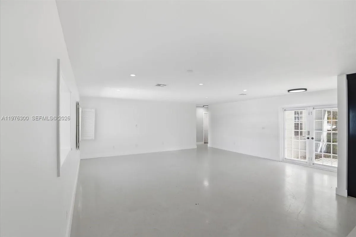 9825 SW 196 Street, Cutler Bay FL 33016