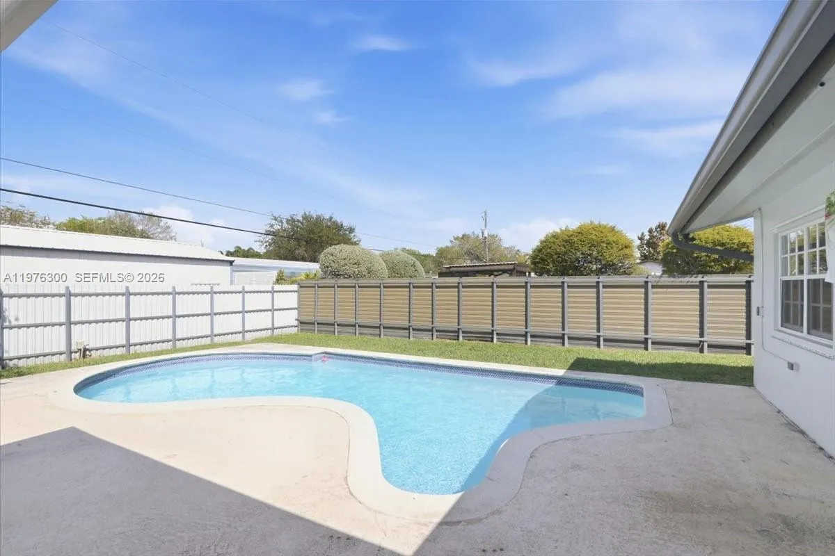 9825 SW 196 Street, Cutler Bay FL 33016