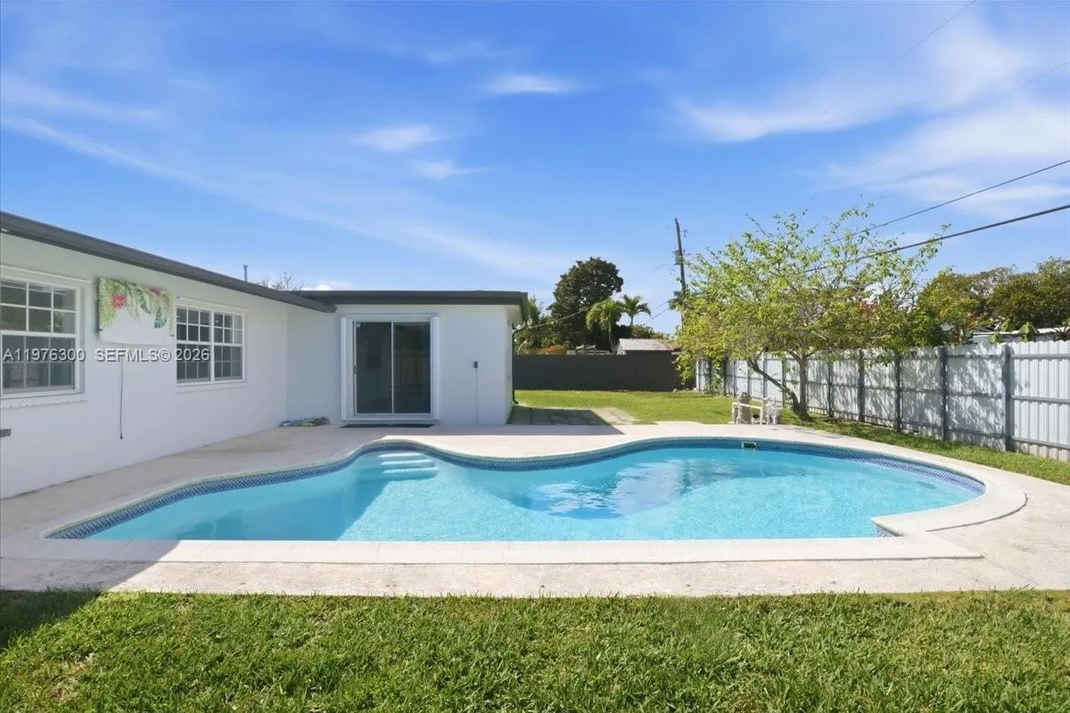 9825 SW 196 Street, Cutler Bay FL 33016