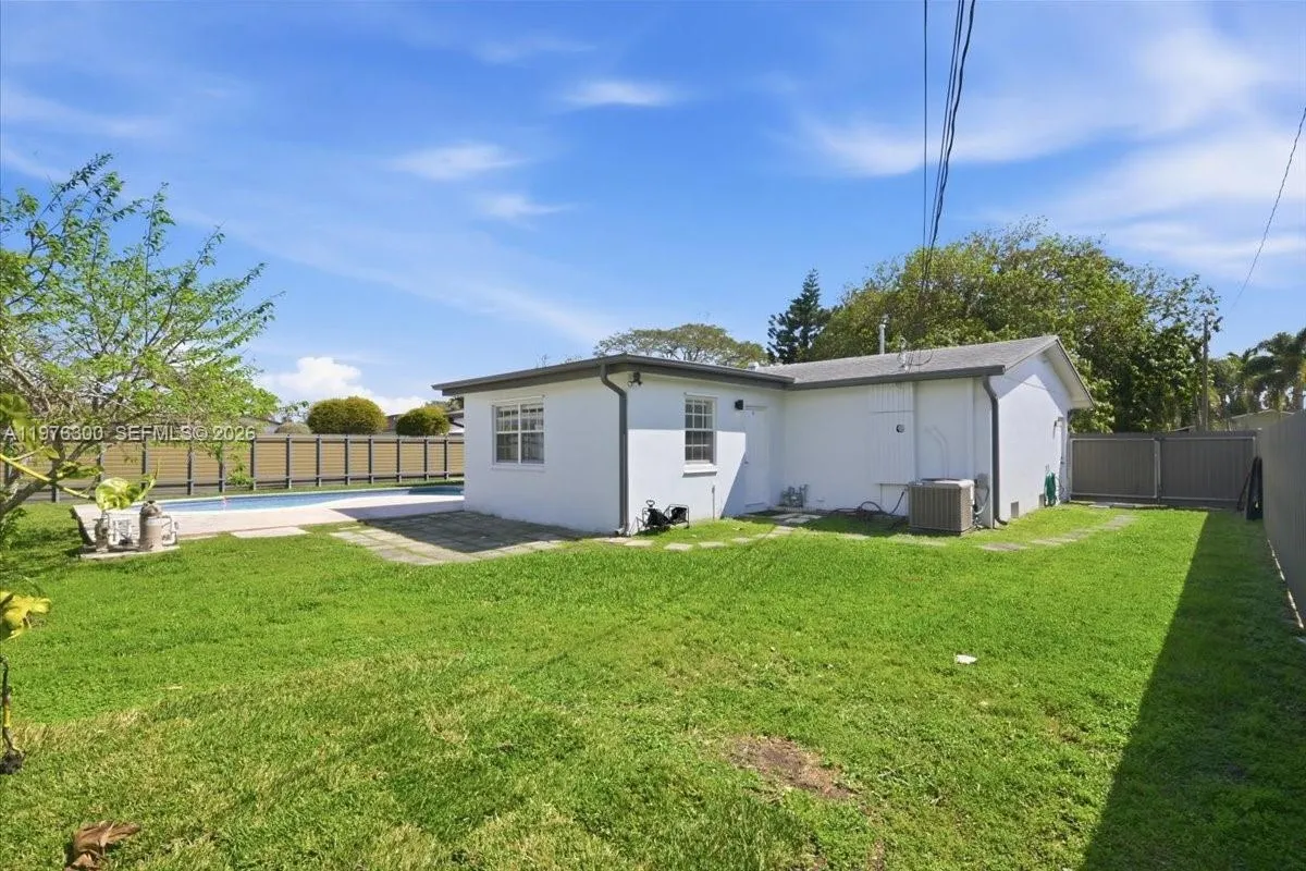 9825 SW 196 Street, Cutler Bay FL 33016