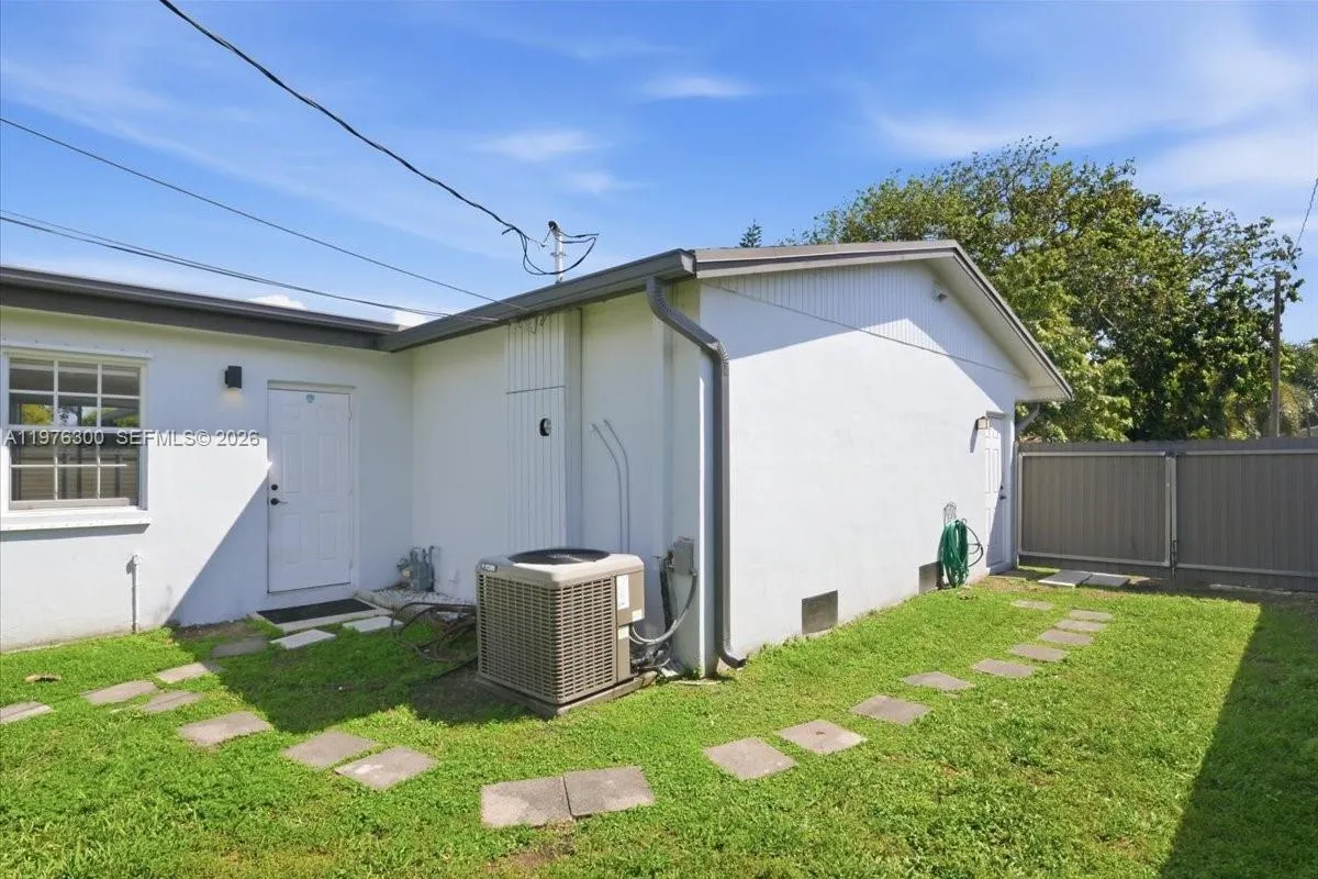 9825 SW 196 Street, Cutler Bay FL 33016