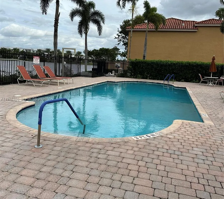 745 SW 107th Ave, Pembroke Pines FL 33025