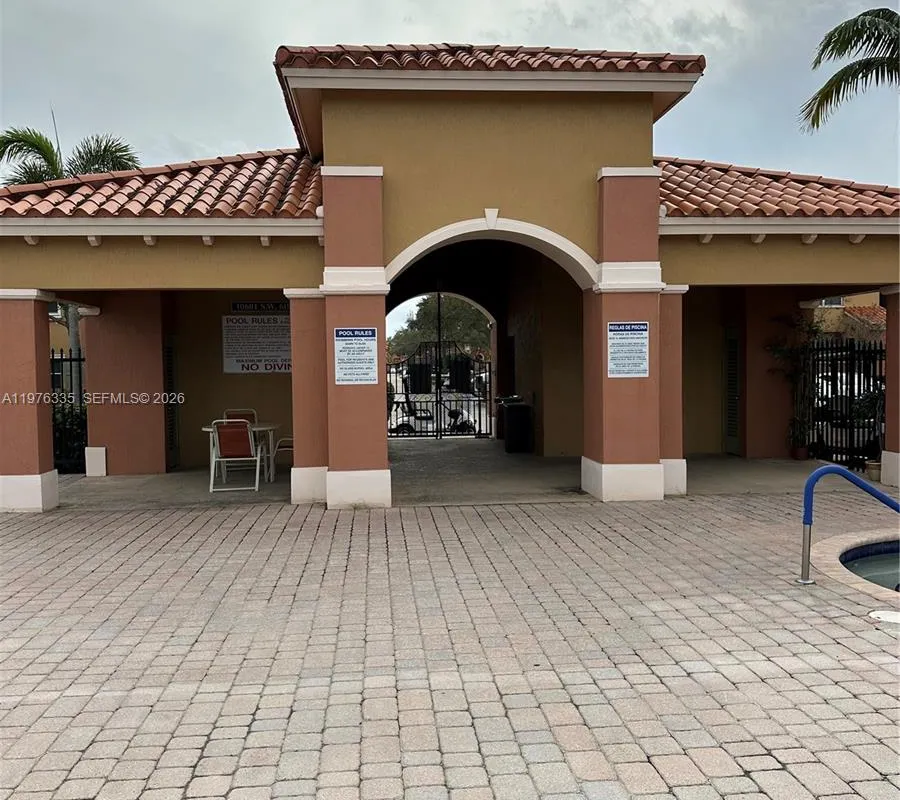 745 SW 107th Ave, Pembroke Pines FL 33025