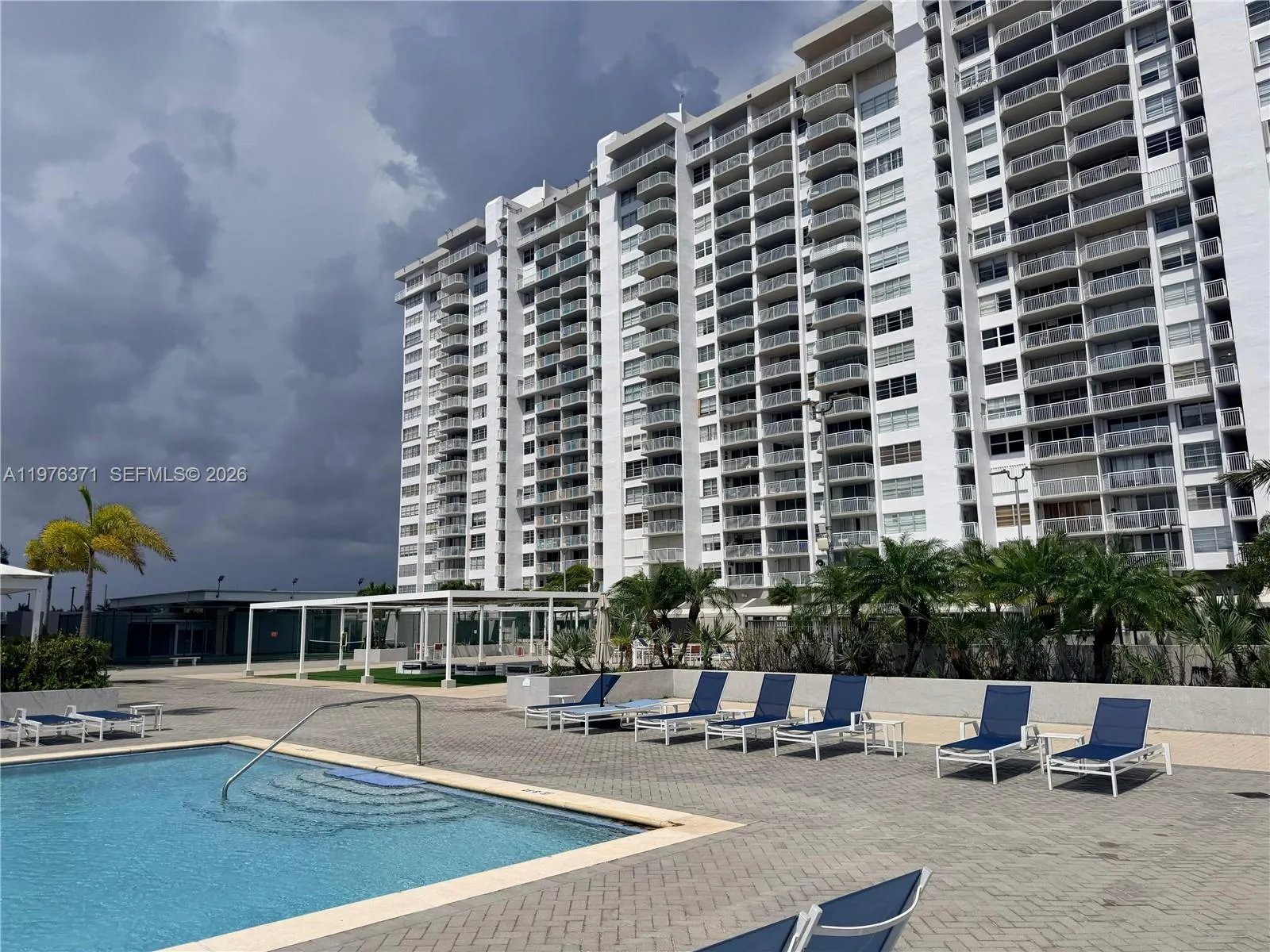 18031 Biscayne Blvd # 201, Aventura FL 33160