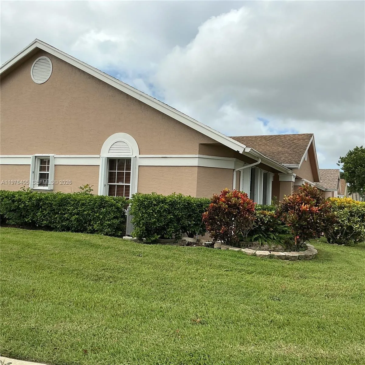 203 N Moccasin Trl N, Jupiter FL 33458