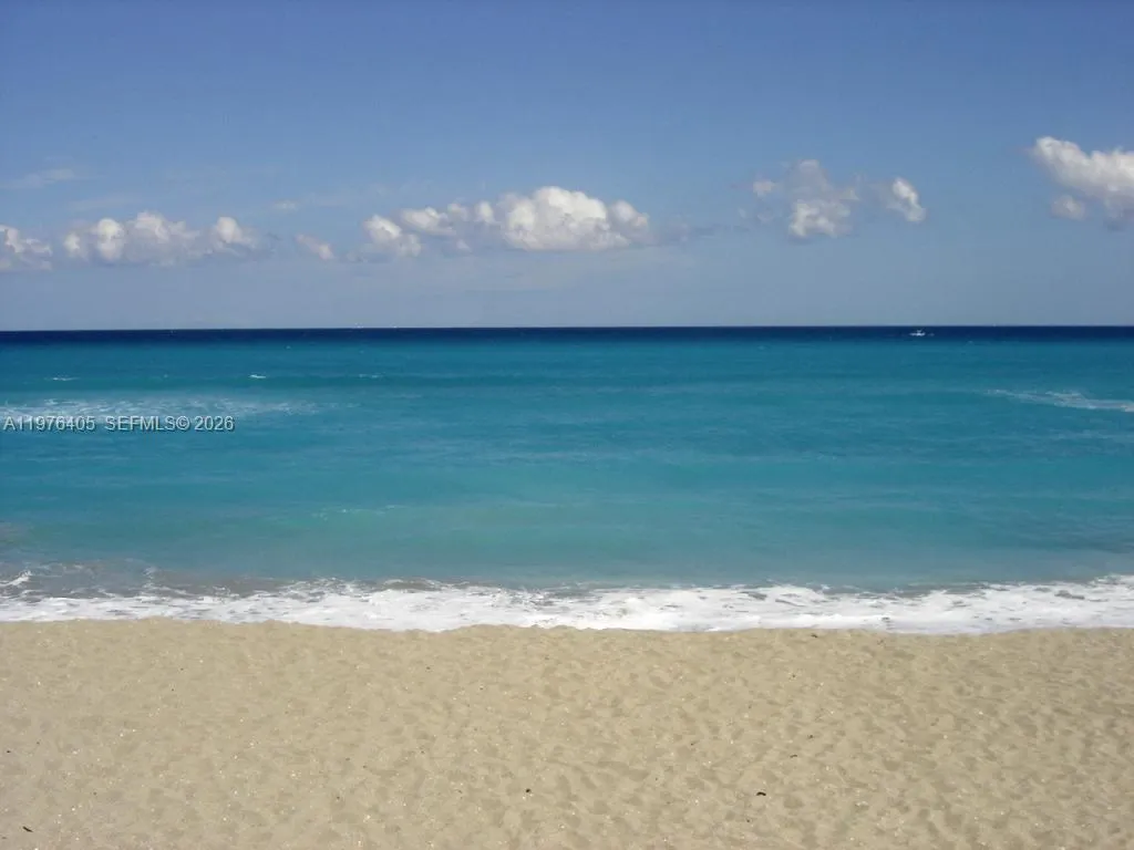 203 N Moccasin Trl N, Jupiter FL 33458