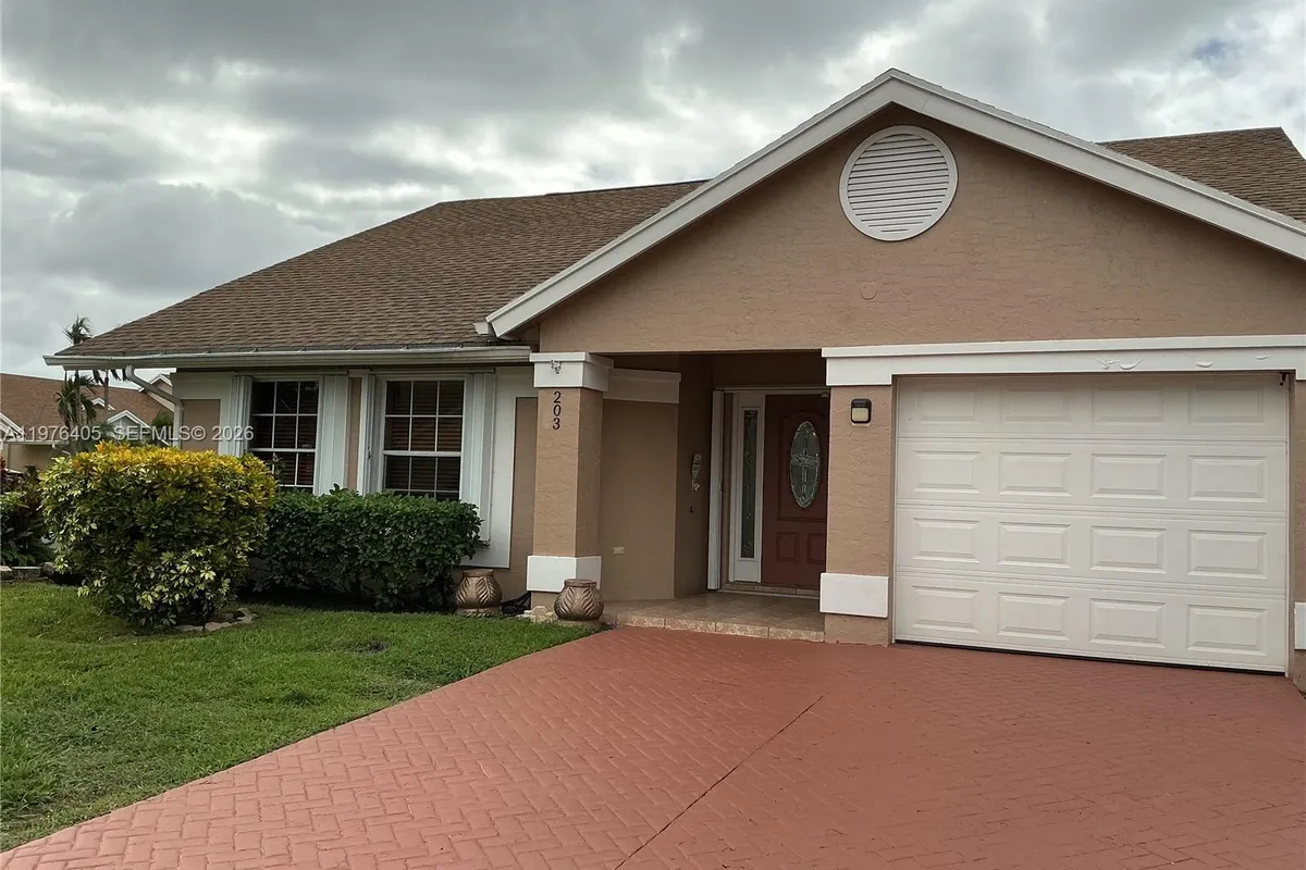 203 N Moccasin Trl N, Jupiter FL 33458