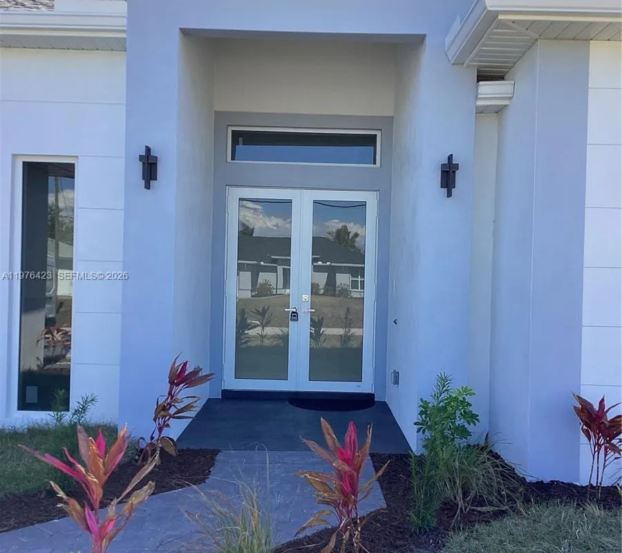 1120 NE 32nd LN, Cape Coral FL 33990