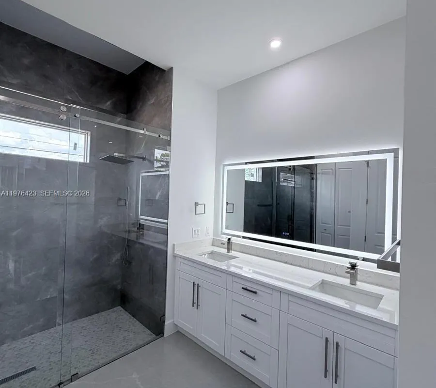 1120 NE 32nd LN, Cape Coral FL 33990