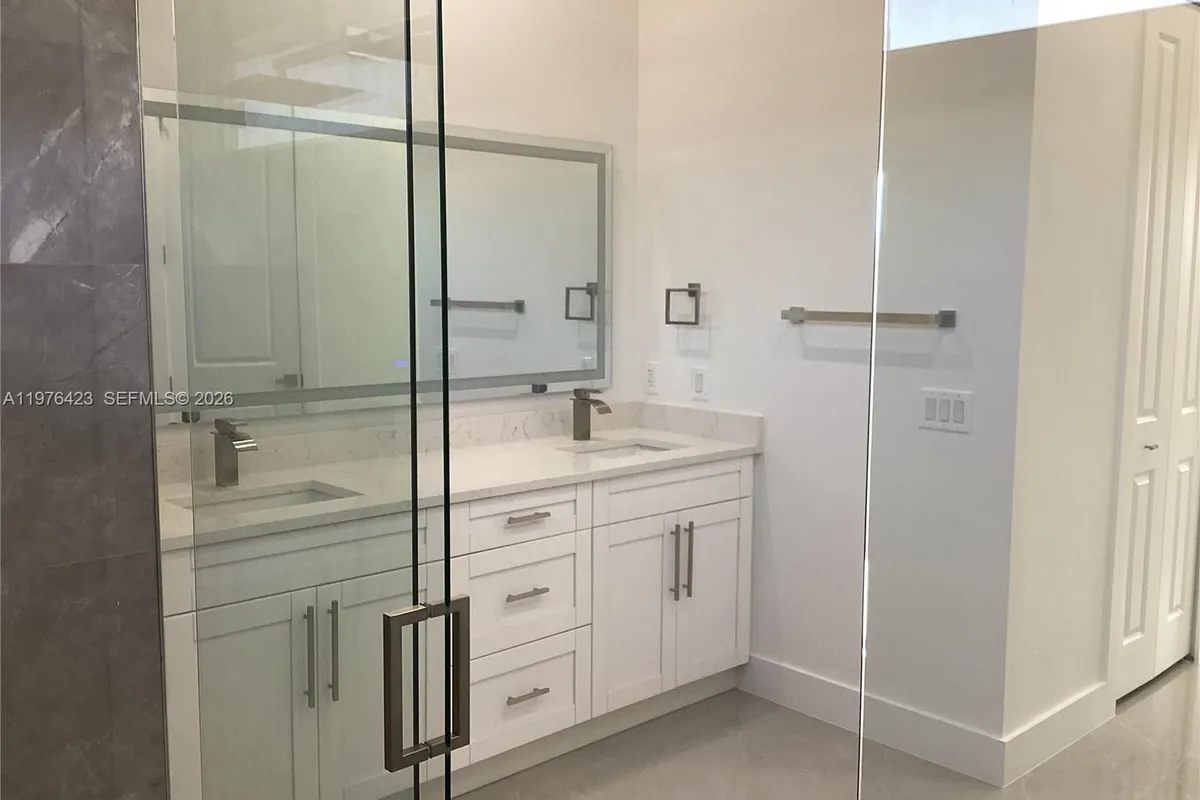 1120 NE 32nd LN, Cape Coral FL 33990