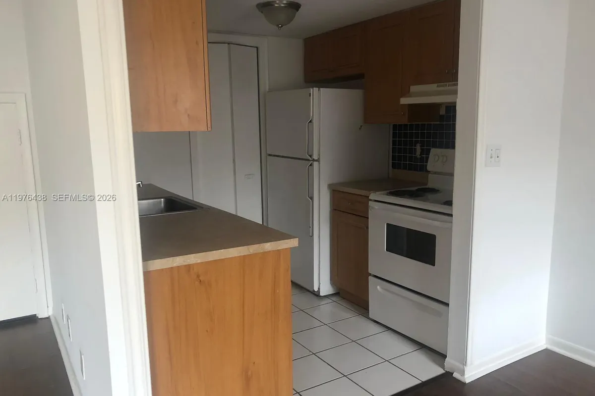 6603 Winfield Blvd, Margate FL 33063